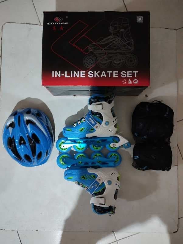 1610 کفش اسکیت گوسومی رویه هارد لوازم دار چرخ ژله ایی