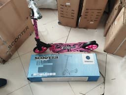 2017 سی اسکوتر چرخ بزرگ کیو 200 میل کف مستطیلس  Image